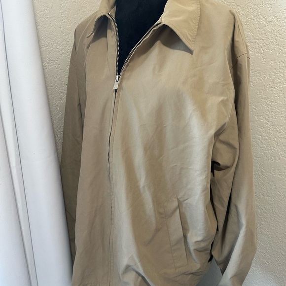 Perry Ellis Tan Lightweight Shirt Jacket with Zip-Up Closure - Picture 5 of 10